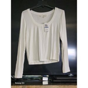 Women/junior Hippie rose white long sleeve top. junior size large, women SZ.MED